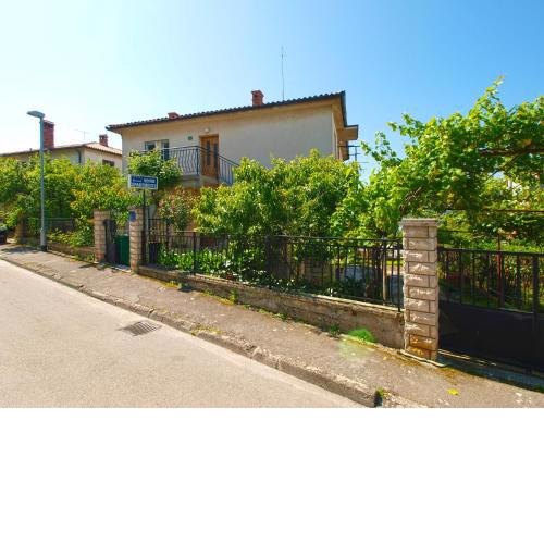 Apartments Viktorija 1828