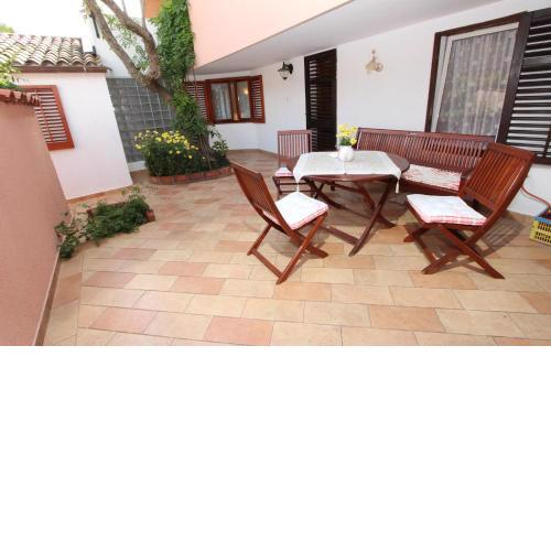 Apartments Villa Lucu