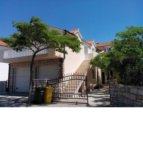 Apartments Viola