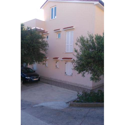 Apartments with a parking space Banjol, Rab - 4956