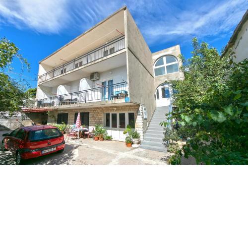 Apartments with a parking space Gradac, Makarska - 14708