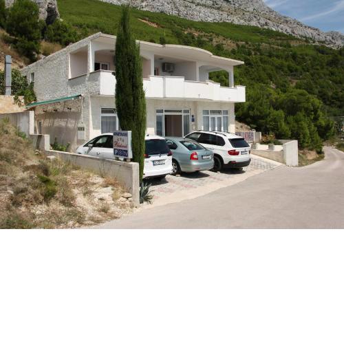 Apartments with a parking space Lokva Rogoznica, Omis - 12906