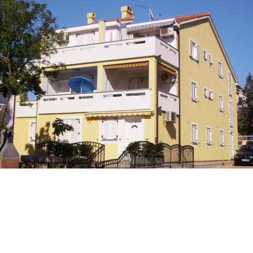 Apartments with a parking space Malinska (Krk) - 5289