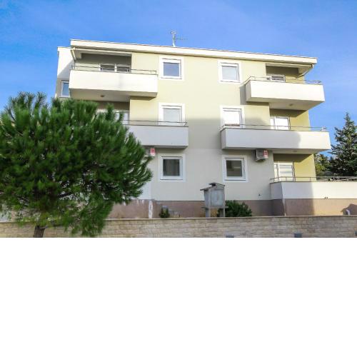 Apartments with a parking space Novalja, Pag - 17364