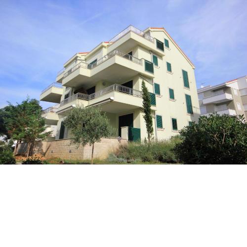 Apartments with a parking space Novalja, Pag - 9343