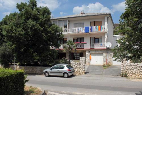 Apartments with a parking space Novi Vinodolski - 2423