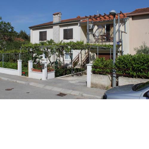 Apartments with a parking space Pula - 7646