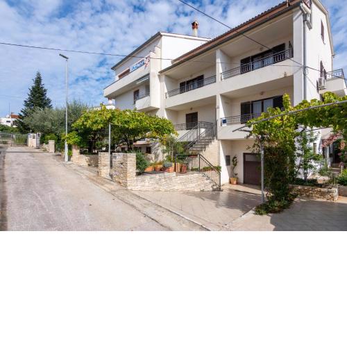Apartments with a parking space Rovinj - 12656