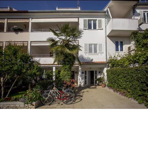 Apartments with a parking space Rovinj - 13462