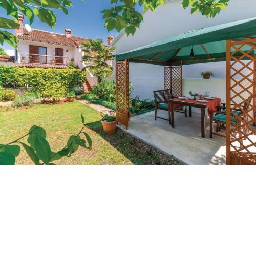 Apartments with a parking space Rovinj - 20545