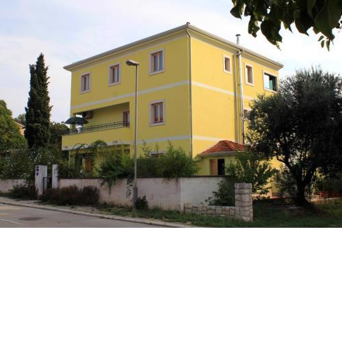 Apartments with a parking space Rovinj - 2401