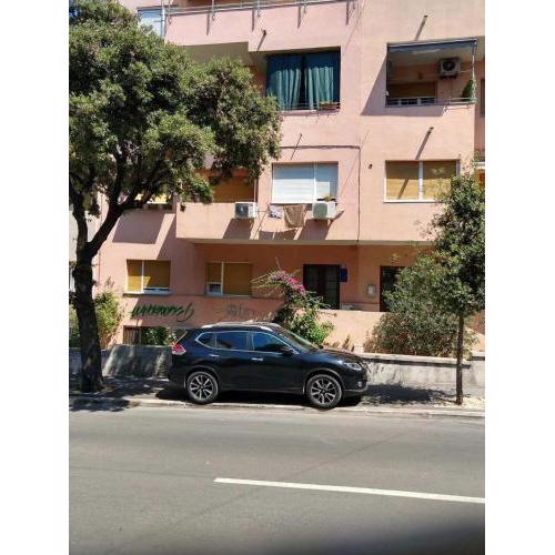Apartments with a parking space Split - 18349