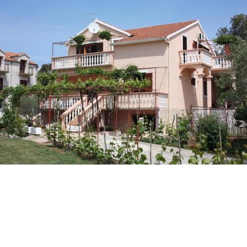 Apartments with a parking space Turanj, Biograd - 6197