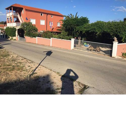 Apartments with a parking space Vir - Torovi - Vir - Pedinka, Vir - 17316