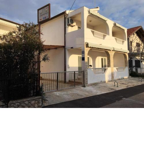 Apartments with a parking space Vodice - 14798