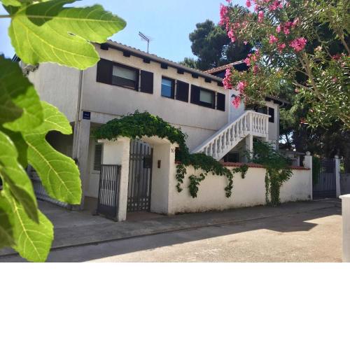 Apartments with a parking space Vodice - 14835