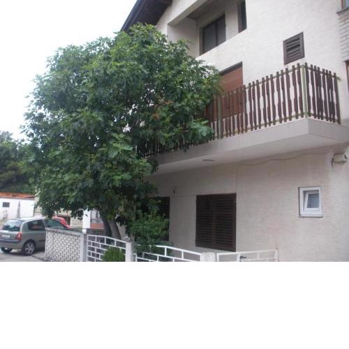 Apartments with a parking space Vodice - 17058