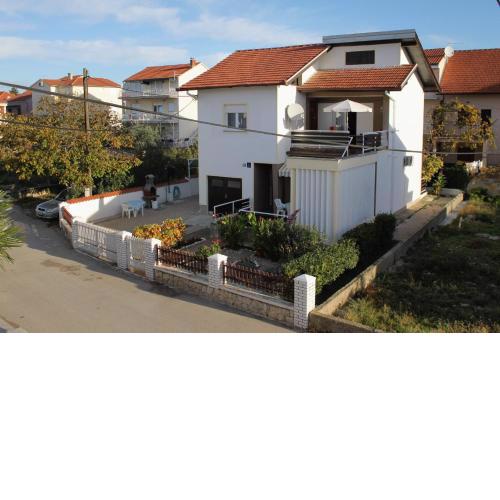 Apartments with a parking space Vodice - 5890