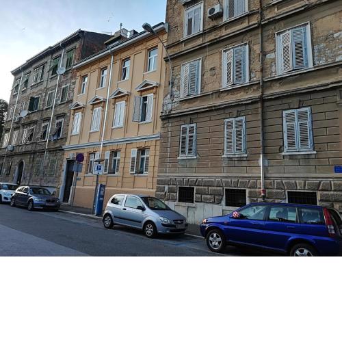 Apartments with WiFi Rijeka - 15753