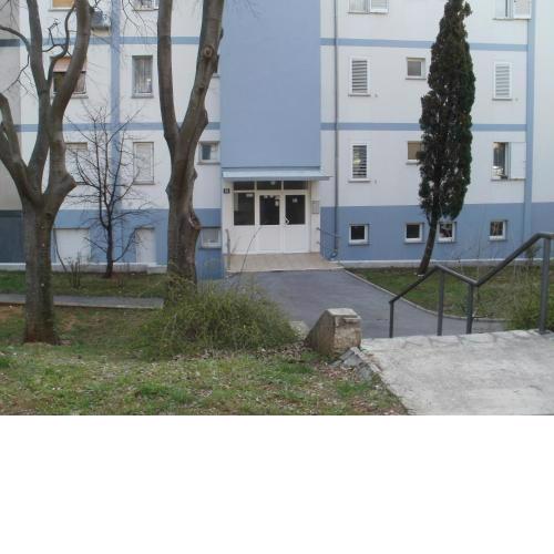 Apartments with WiFi Rijeka - 17761