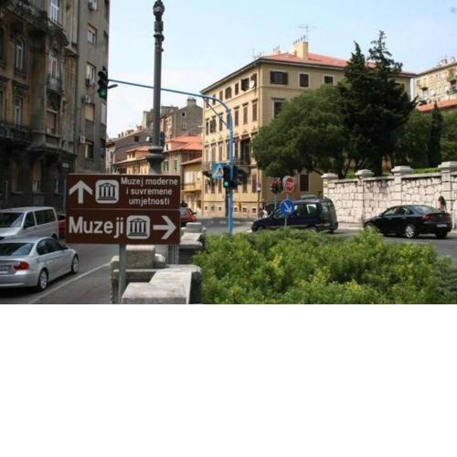 Apartments with WiFi Rijeka - 18659