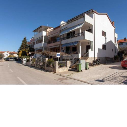 Apartments with WiFi Rovinj - 15084