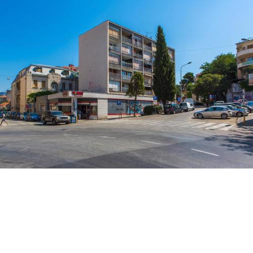 Apartments with WiFi Split - 16033