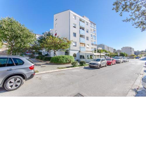 Apartments with WiFi Split - 16382