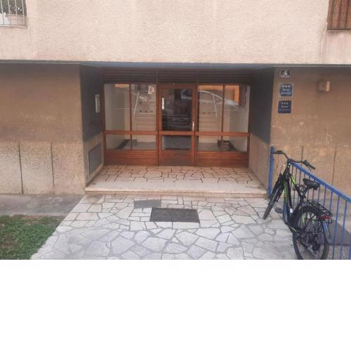 Apartments with WiFi Split - 20301