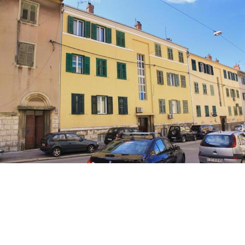 Apartments with WiFi Split - 8630