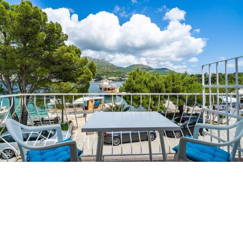 Apartments Zarac