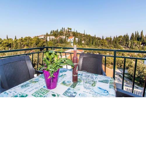 Apartments Zdenka - 70m from sea