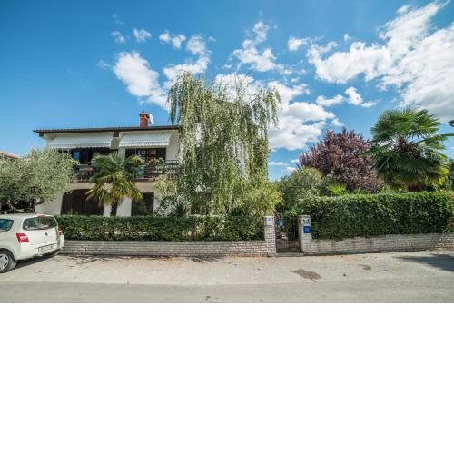 Apartments Zrinka 793