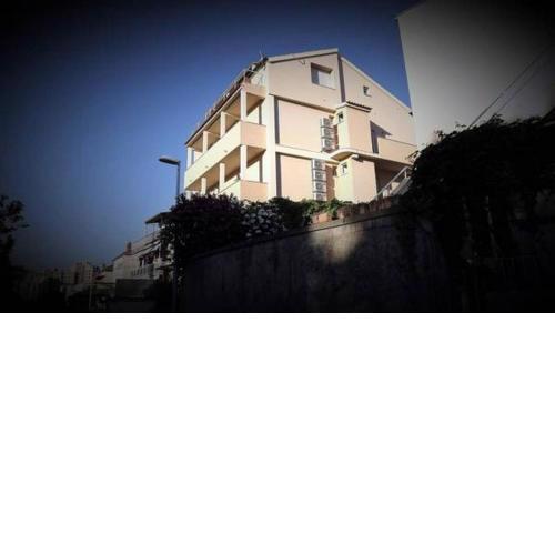 Appealing 3 Sleeper Apartment in central Split