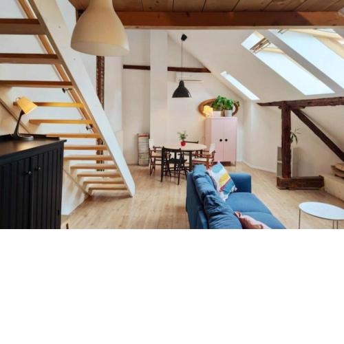 Art / Peaceful / Historical city center apartment