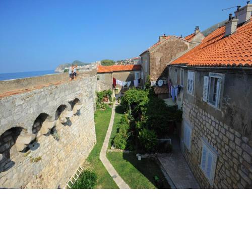 Atento Apartments