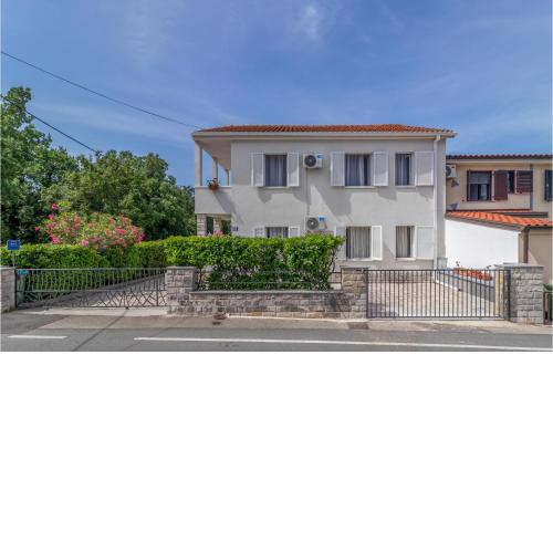 Awesome apartment in Jadranovo with 1 Bedrooms and WiFi