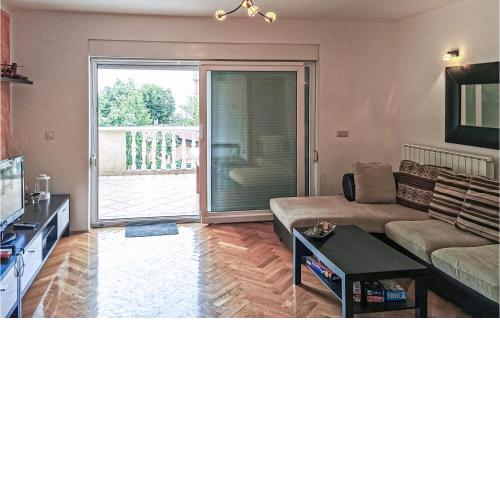 Awesome apartment in Kastav with WiFi and 3 Bedrooms