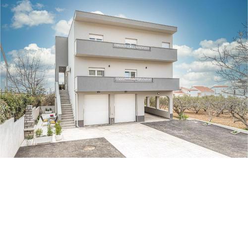 Awesome apartment in Kastel Gomilica with WiFi and 2 Bedrooms