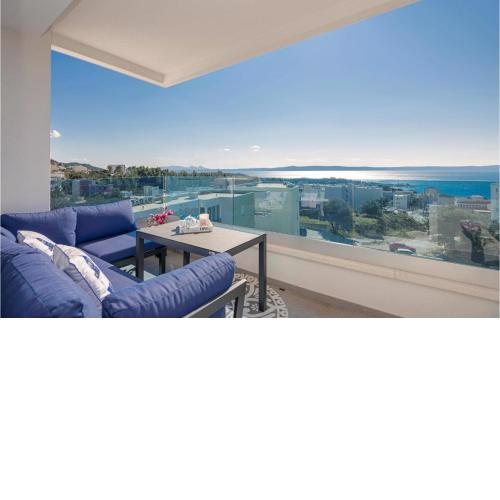 Awesome apartment in Makarska with 2 Bedrooms