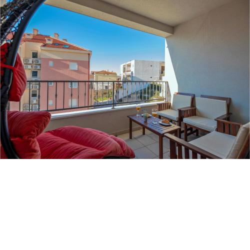 Awesome apartment in Makarska with WiFi and 1 Bedrooms