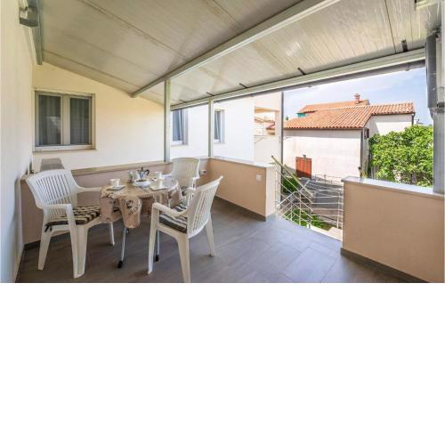 Awesome apartment in Medulin with 1 Bedrooms