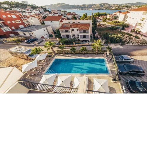 Awesome Apartment In Okrug Gornji With 2 Bedrooms, Outdoor Swimming Pool And Heated Swimming Pool