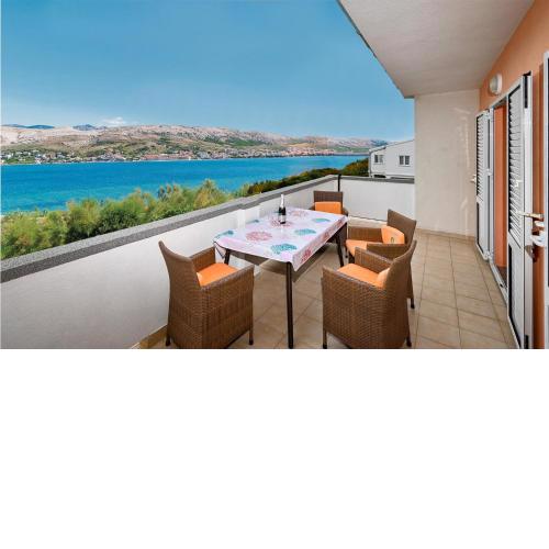Awesome apartment in Pag with 2 Bedrooms
