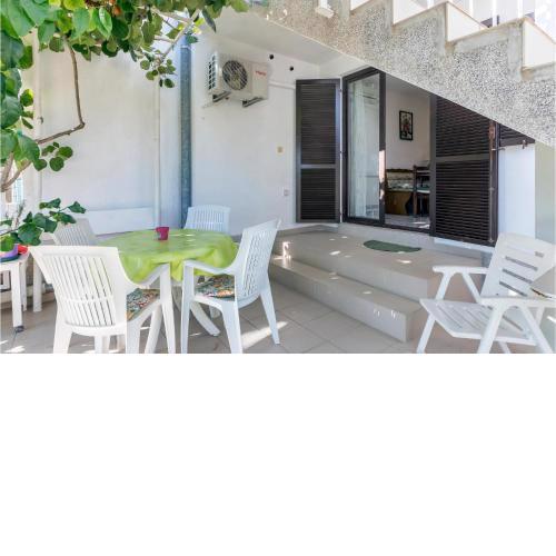 Awesome apartment in Pula with 2 Bedrooms and WiFi