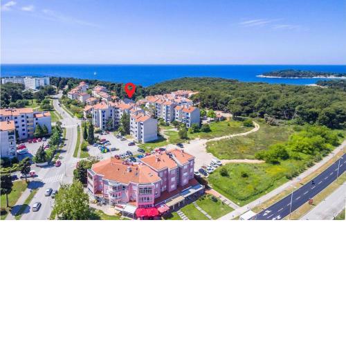 Awesome apartment in Pula with WiFi and 3 Bedrooms