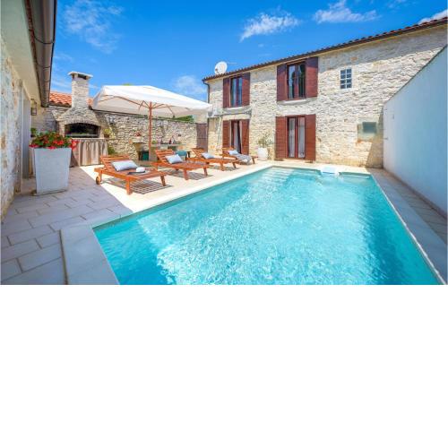 Awesome home in Bale with 2 Bedrooms, Sauna and WiFi