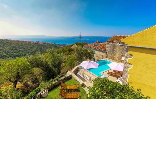 Awesome home in Crikvenica with 3 Bedrooms, WiFi and Outdoor swimming pool