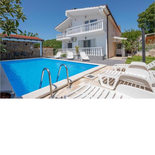 Awesome Home In Glavina Donja With 5 Bedrooms, Outdoor Swimming Pool And Swimming Pool