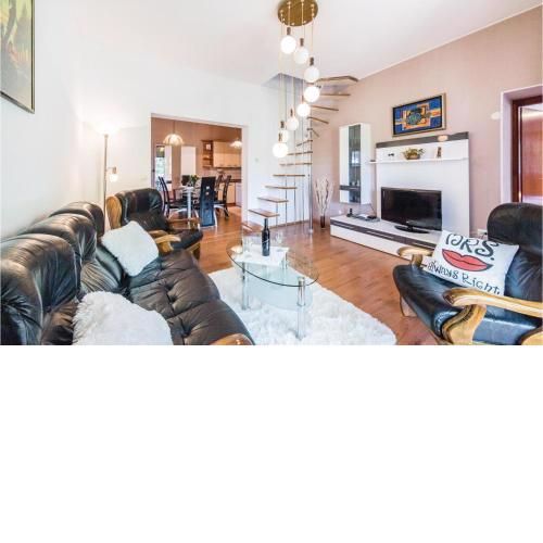 Awesome home in Kastel Gomilica with 2 Bedrooms and WiFi